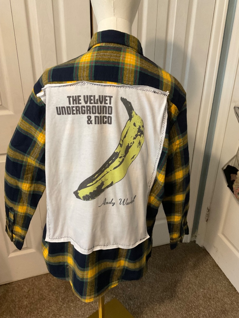 The Velvet Underground Upcycled Back Graphic T-Shirt on Men's Large Flannel